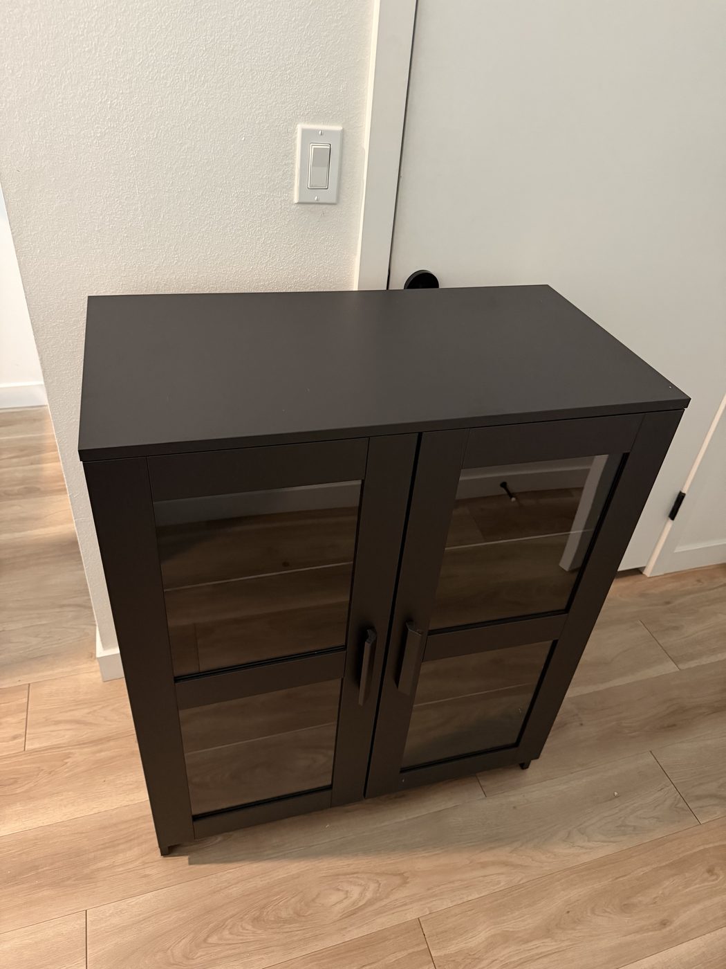 Storage cabinet