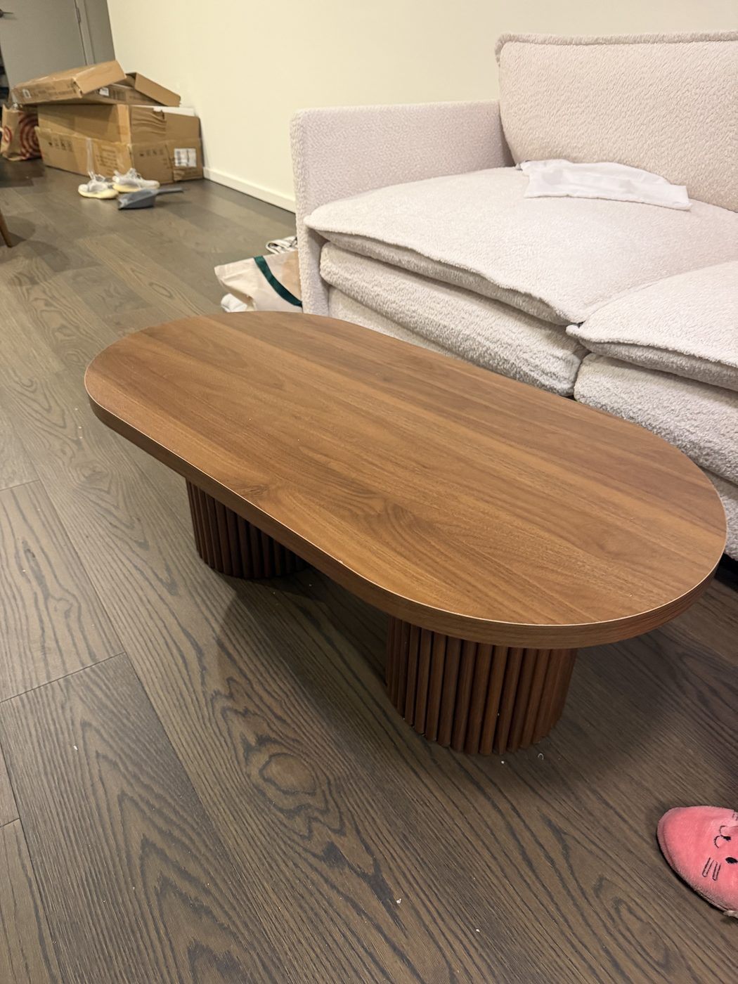 Oval coffee table