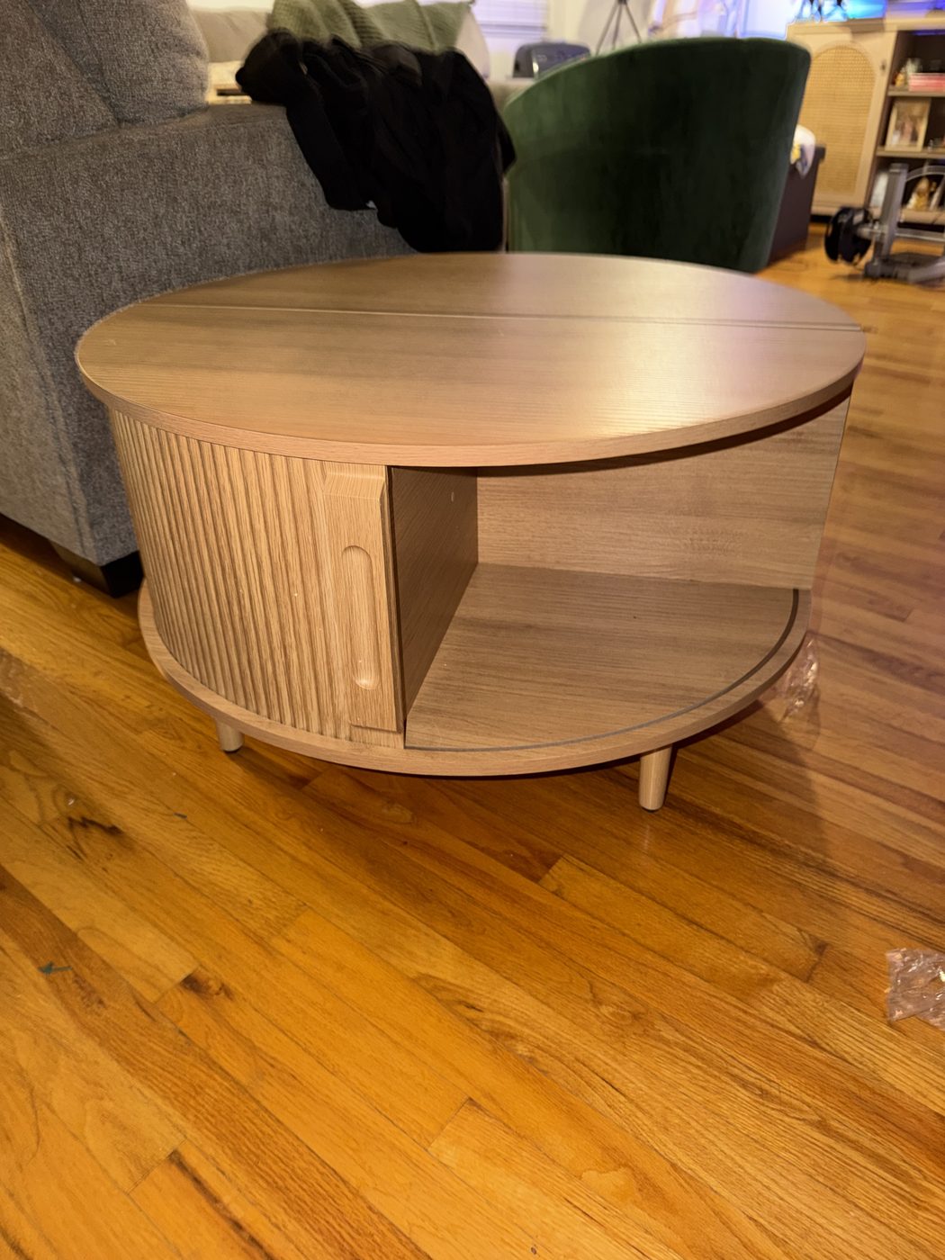 Round coffee table