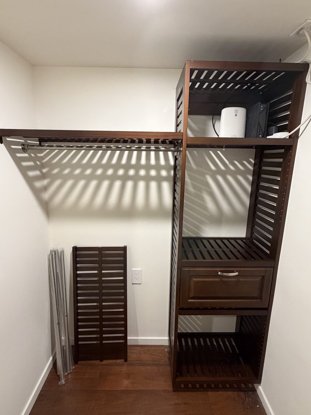 Closet system
