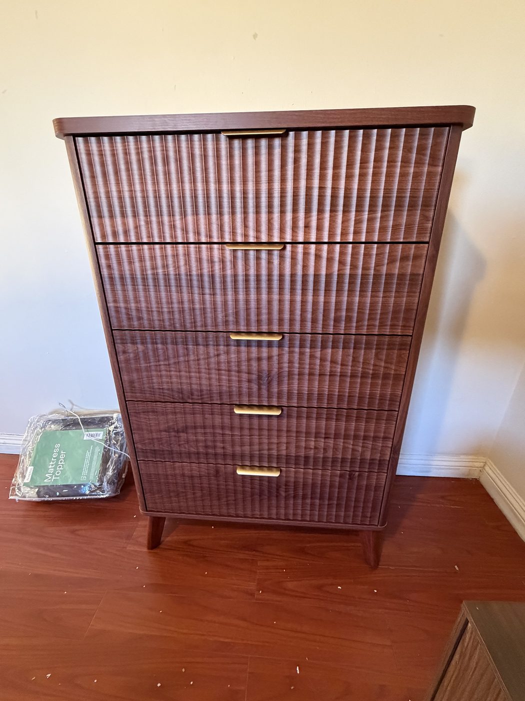 Fluted dresser